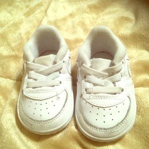 3c white AF1s